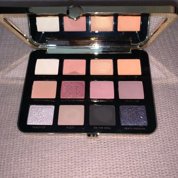 Too Faced White Peach palette - Picture 2 of 4